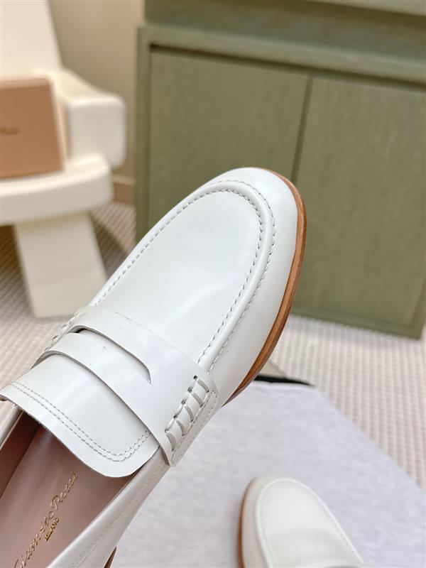 2025112812728779 310